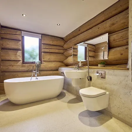 Alder With Hot-tub