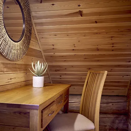 Alder With Hot-tub Carlisle (Cumbria)