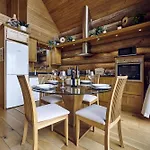 Alder With Hot-tub * 칼라일