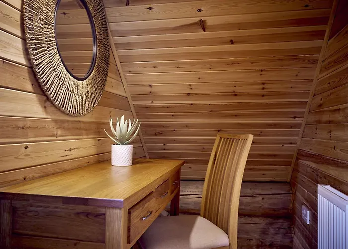 Alder With Hot-tub Carlisle (Cumbria)